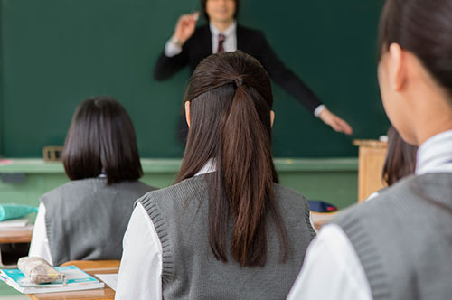わいせつな行為をした教員は復職できない？ 性犯罪による影響範囲